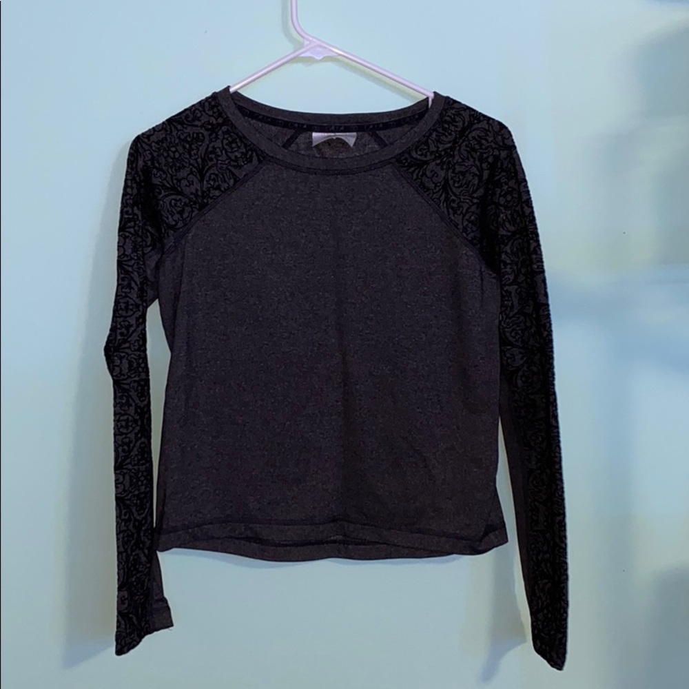 Gray CALIA Limited Edition Long Sleeve Size XS